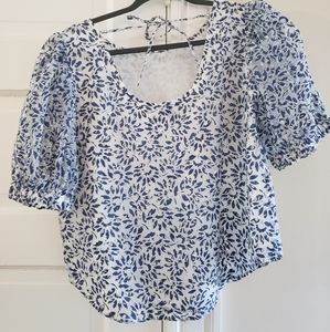 NWT Ann Taylor small puff sleeve blue floral blouse